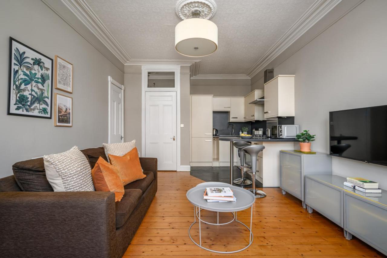 The Holyrood Park Apartment Edinburgh Bagian luar foto