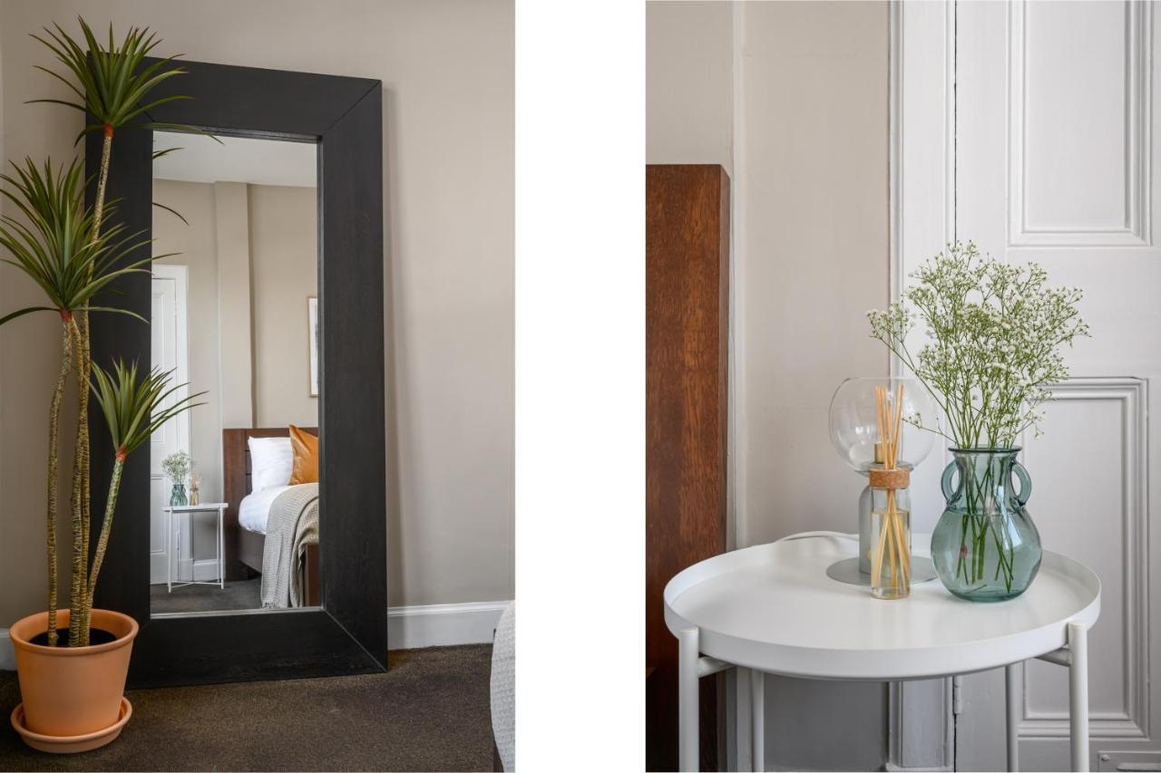 The Holyrood Park Apartment Edinburgh Bagian luar foto